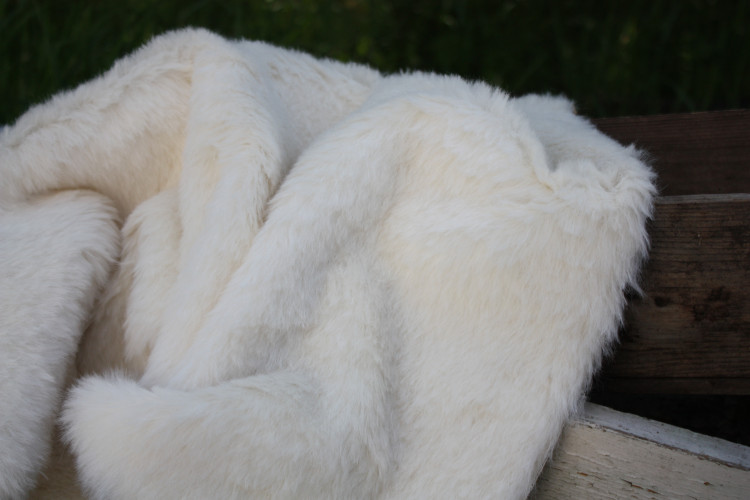Альпака 259-150, Helmbold 25 мм / Alpaca (white) 25 mm