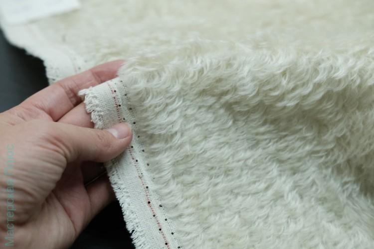 Лот 99 октябрь 25, Мохер от фабрики Helmbold 