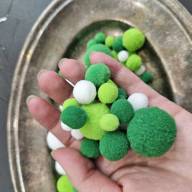 Помпончики разноцветные в ассортименте - Помпончики разноцветные в ассортименте