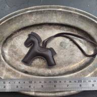 Лошадка-подвес из искусственной кожи (3 цвета) - Лошадка-подвес из искусственной кожи (3 цвета)